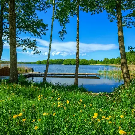 Krzywe Zwierciadlo דירה