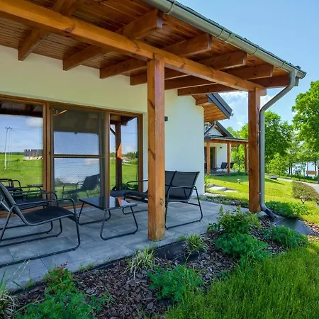 Krzywe Zwierciadlo Lejlighed