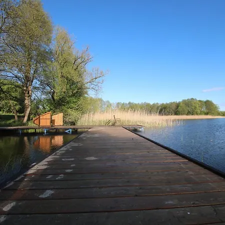 Krzywe Zwierciadlo מארנגובו