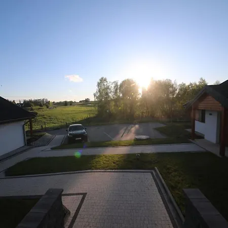 Krzywe Zwierciadlo מארנגובו