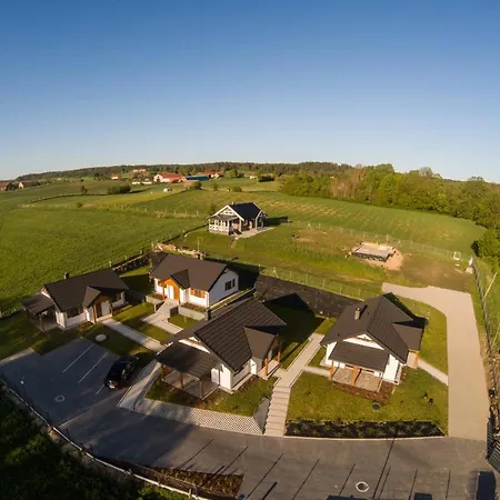 Krzywe Zwierciadlo מארנגובו